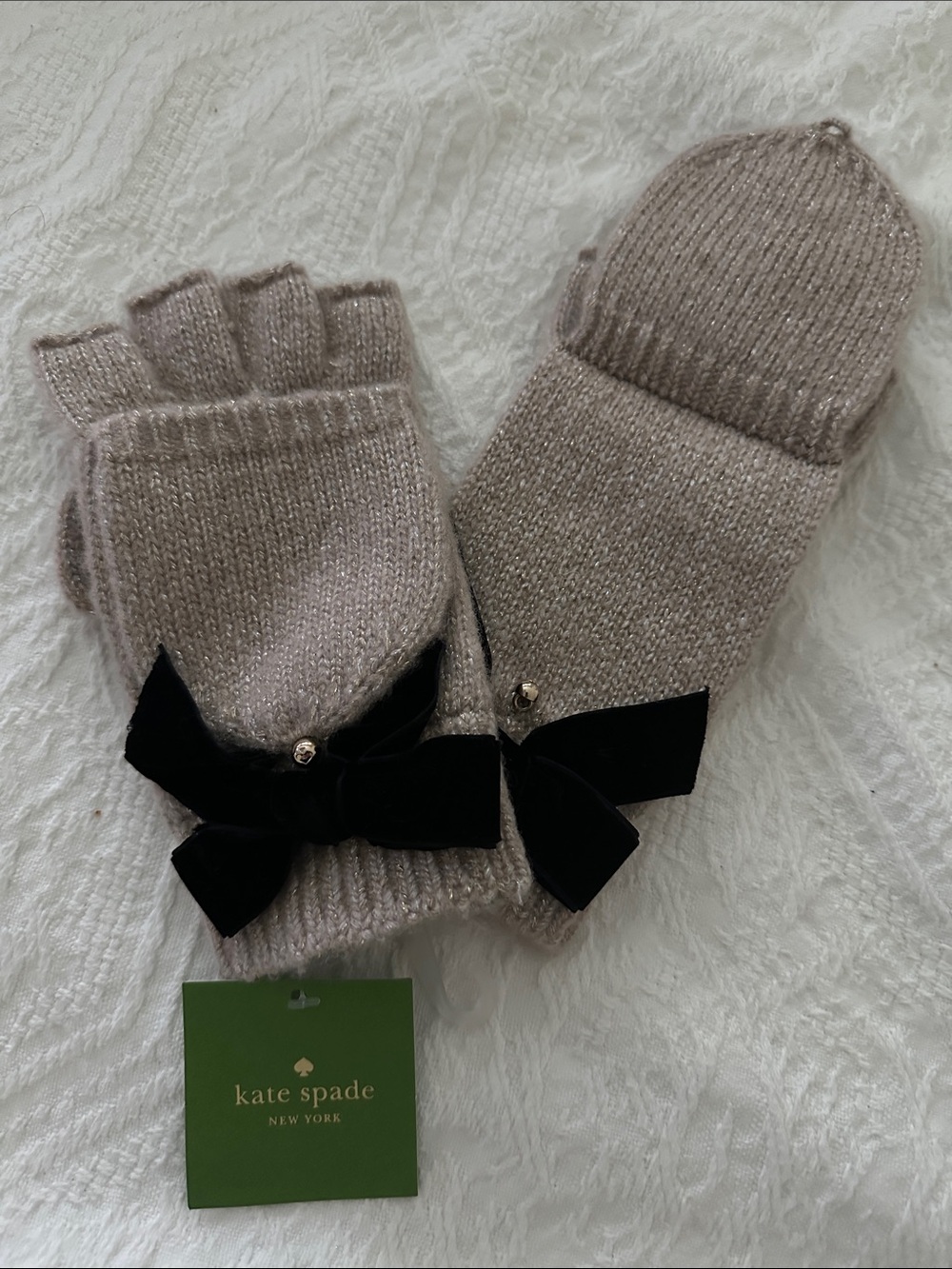 Kate Spade Convertible Mittens in Light Taupe with Black Bow